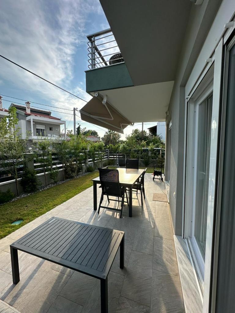 Blue Fish Luxury Villa นิกิติ ภายนอก รูปภาพ