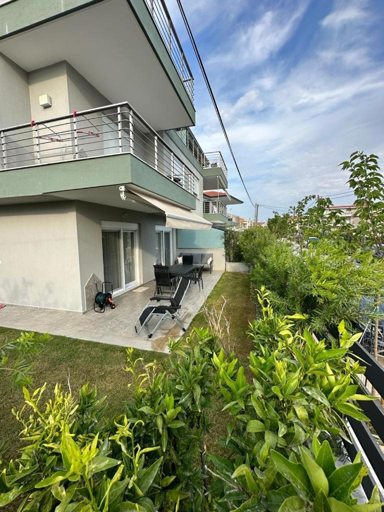 Blue Fish Luxury Villa นิกิติ ภายนอก รูปภาพ