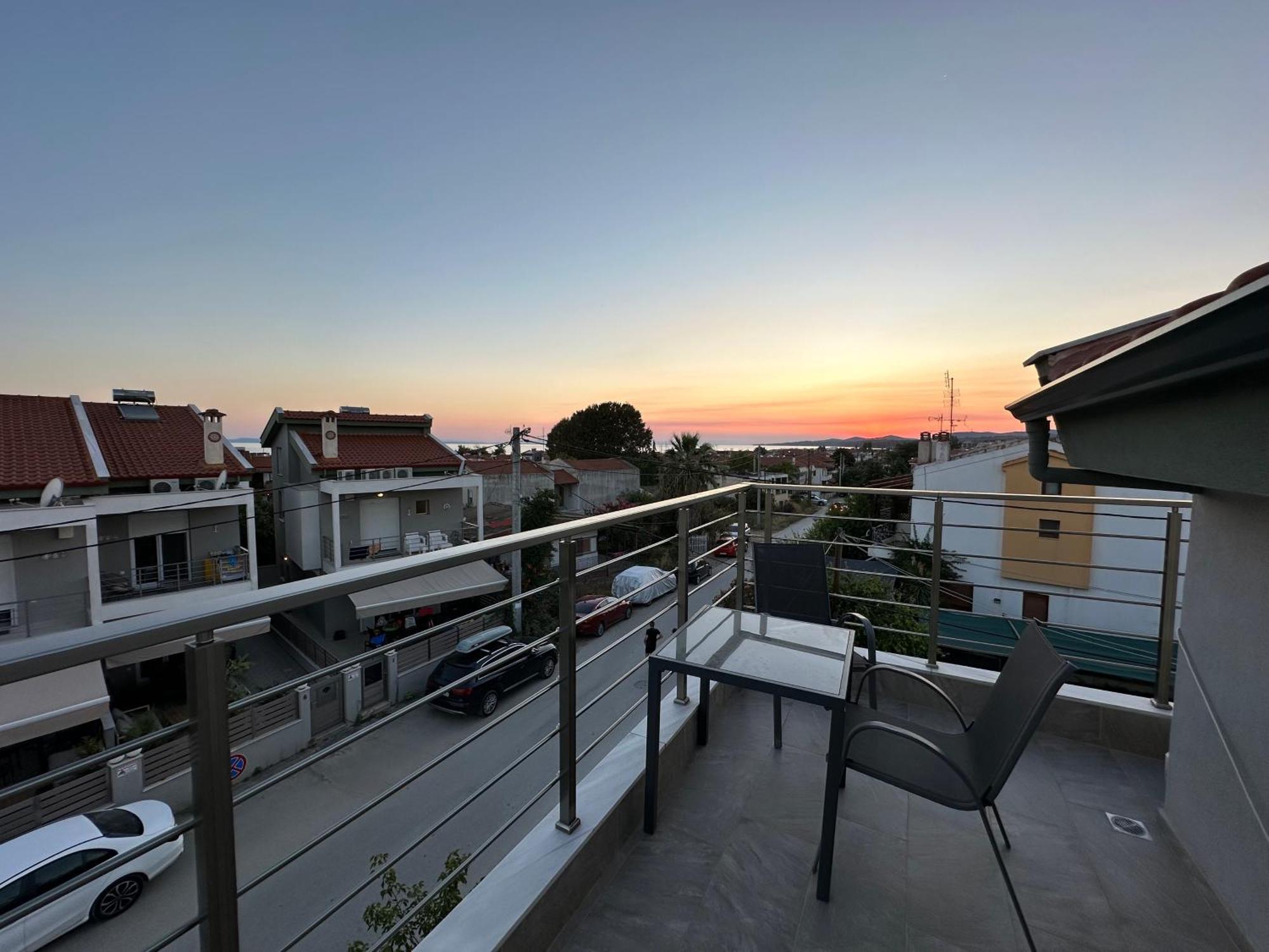 Blue Fish Luxury Villa นิกิติ ภายนอก รูปภาพ